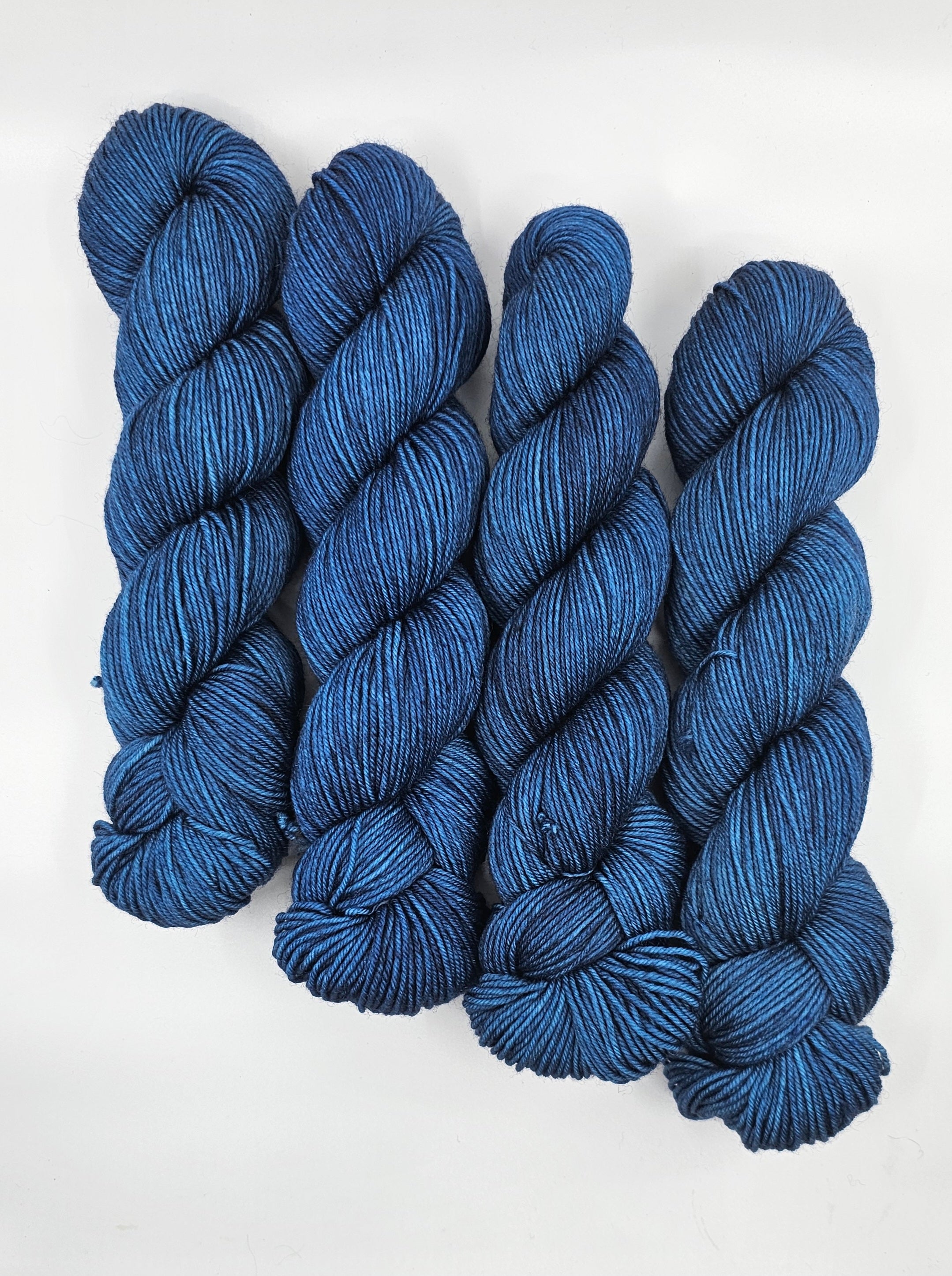 Deep Blue Sea - Tonal DK 100