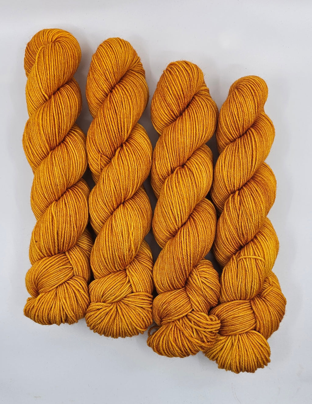 Golden - Tonal DK 100