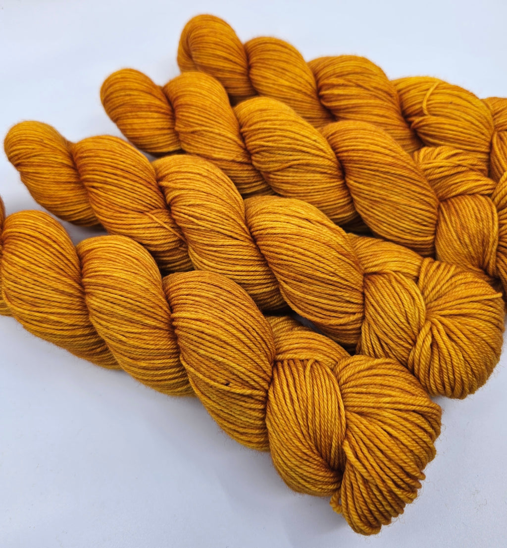 Golden - Tonal DK 100