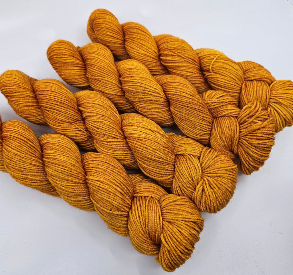 Golden - Tonal DK 100