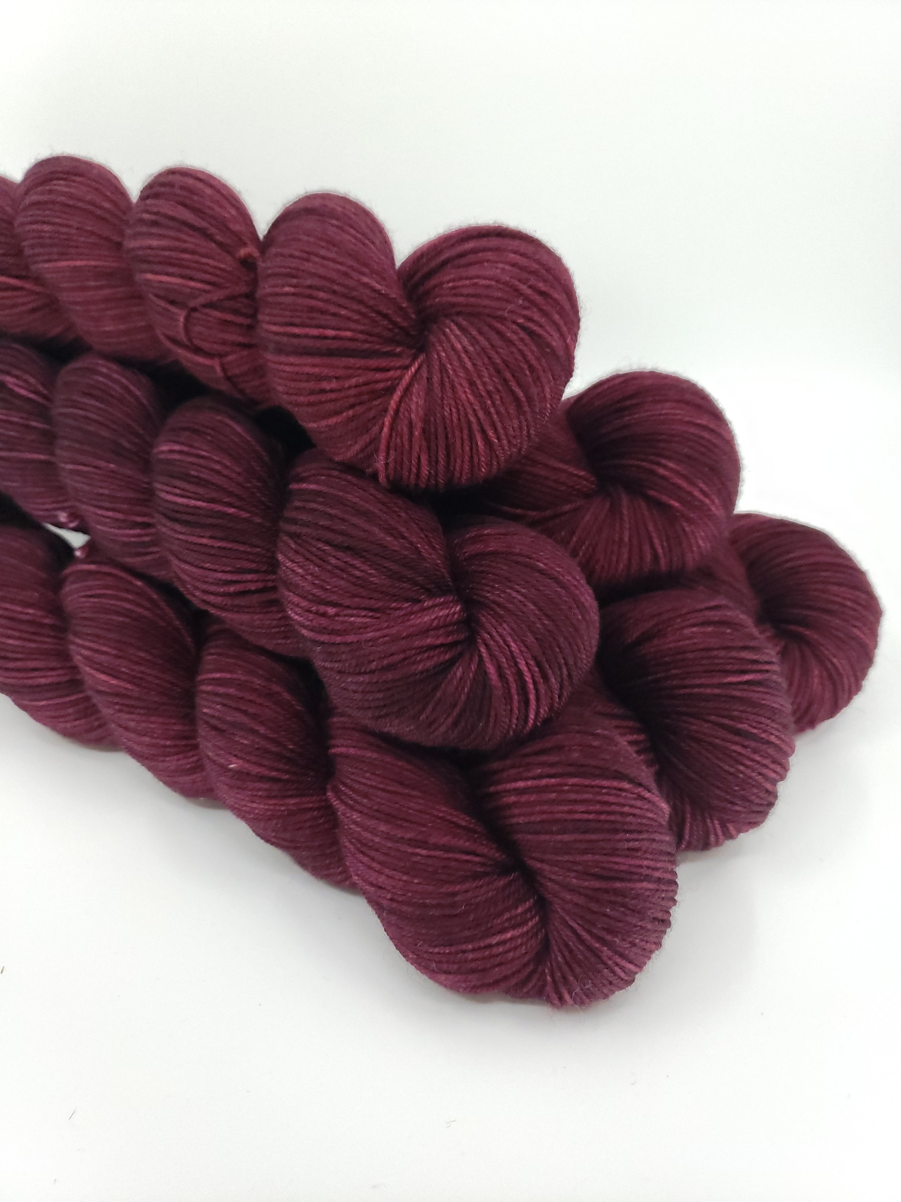 Burgundy - Tonal DK 100