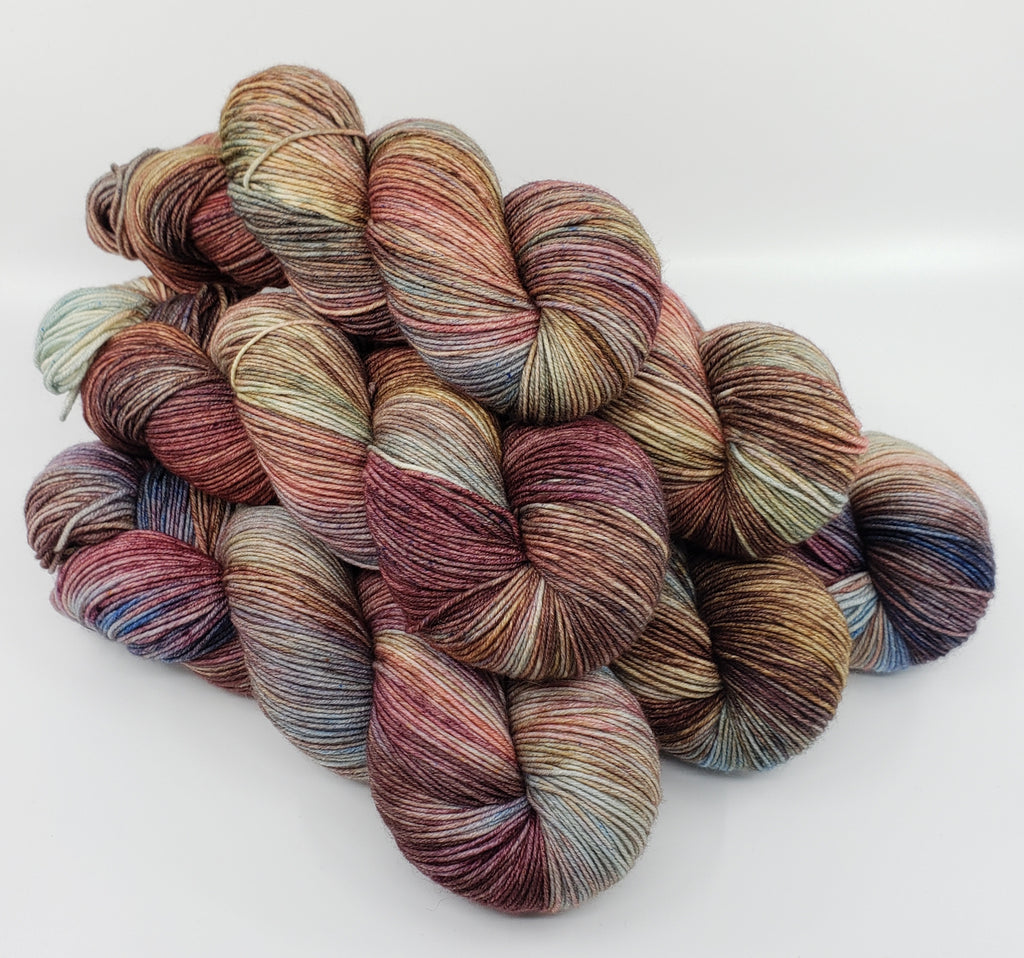Dusty Rose - Variegated Merlin 100 - CHAOS Fiber Co